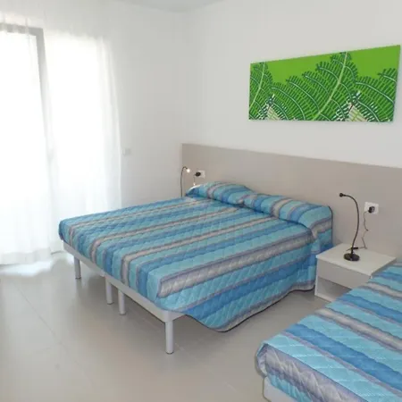 شقة Sunny Vacation With Private Terraces