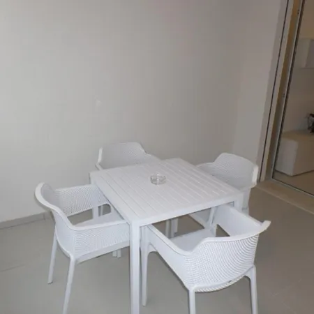 Sunny Vacation With Private Terraces דירה ביביונה