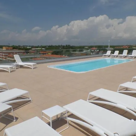 Sunny Vacation With Private Terraces * ביביונה